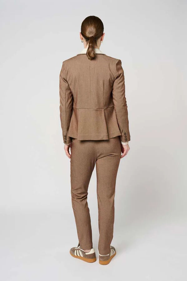 NATACHA BLAZER COSTA MANI