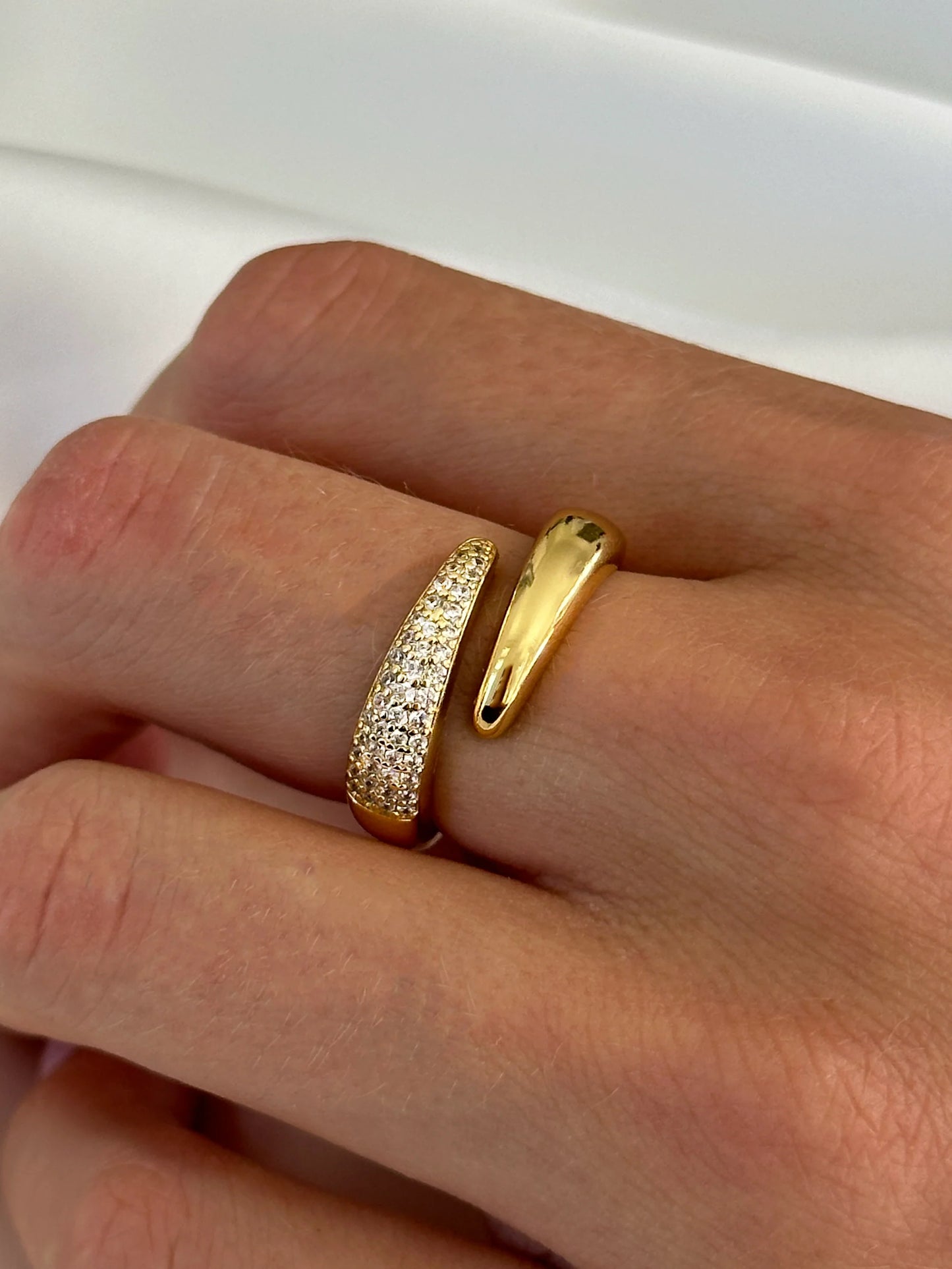 ADJUSTABLE DUO ZIRCONIA RING GULD