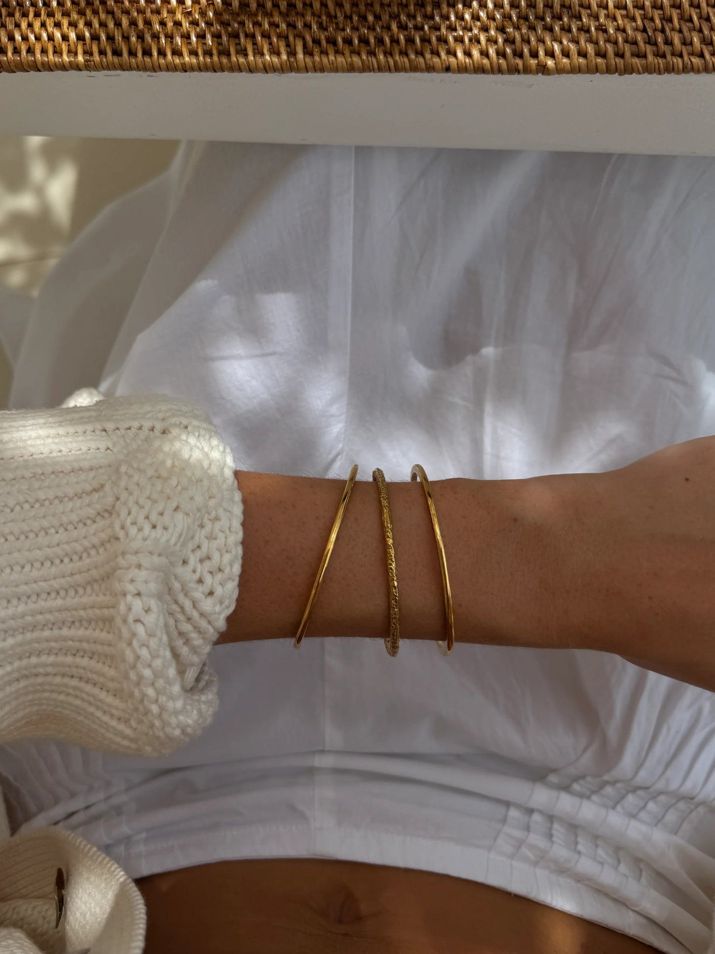 THIN BANGLE BRACELET GULD