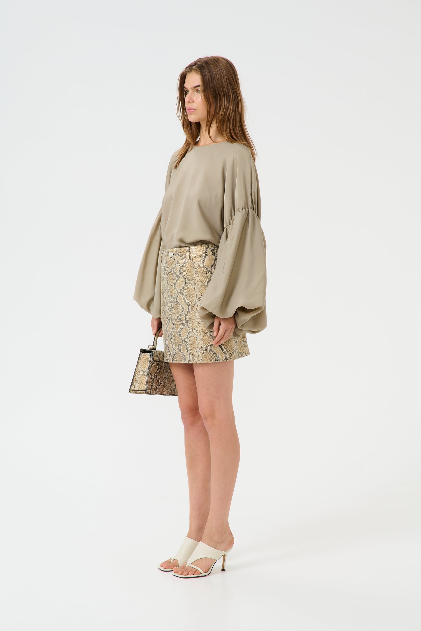 MALLOON BLUS