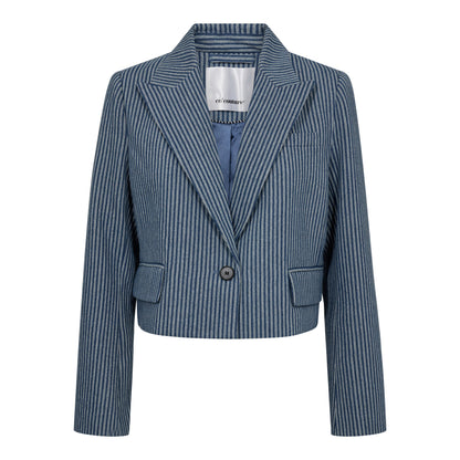 NELLIE BLAZER