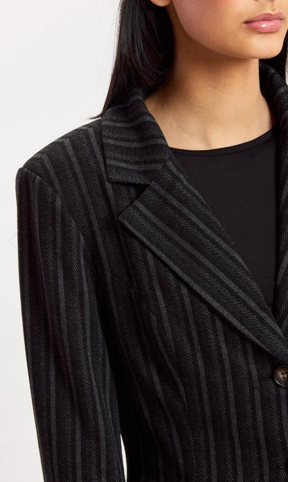 ALESSIA BLAZER RUT&CIRCLE