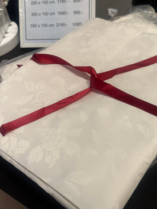 ITALIENSKA HÖGKVALITET MINNEDUKAR 250X150CM