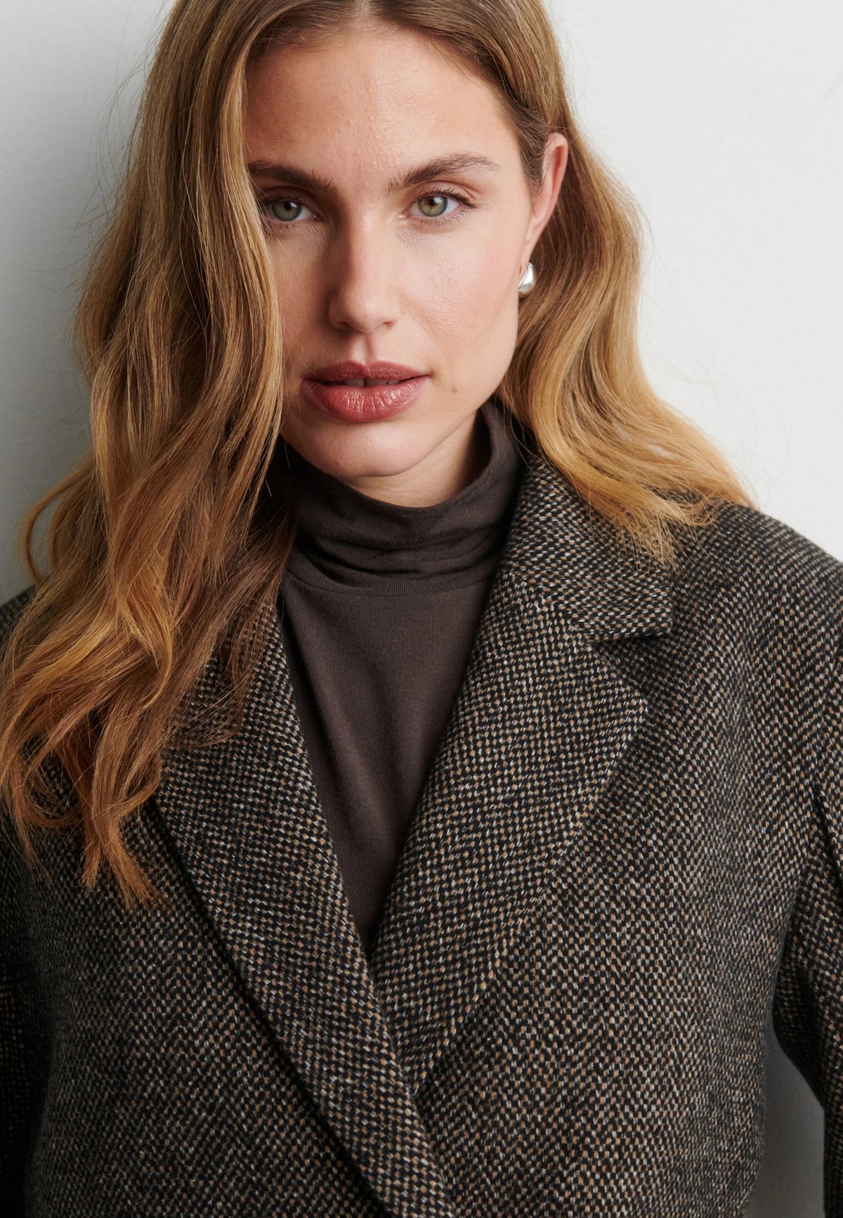EMI NEW BLAZER SECOND FEMALE