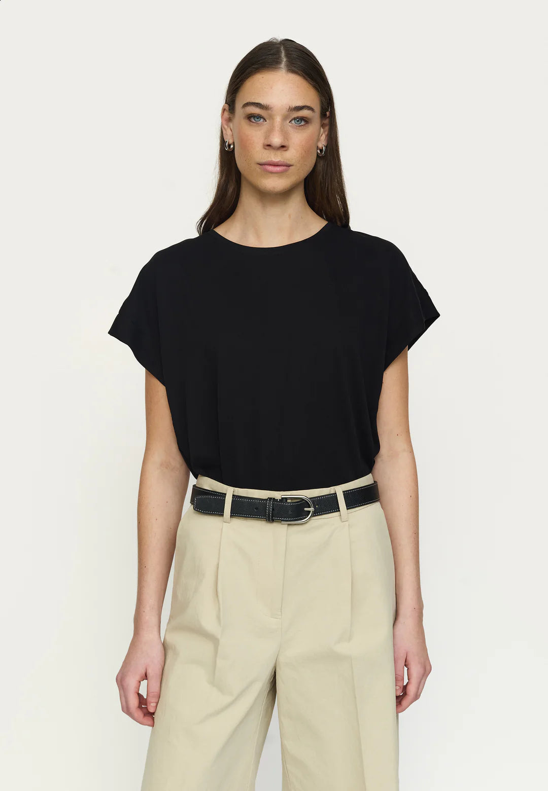 ELLA BOXY TSHIRT SVART SOFT REBELS