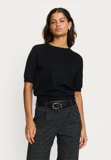 MARLA ONECK SOFT REBELS