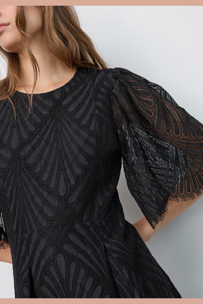 LETI KLÄNNING CO COUTURE