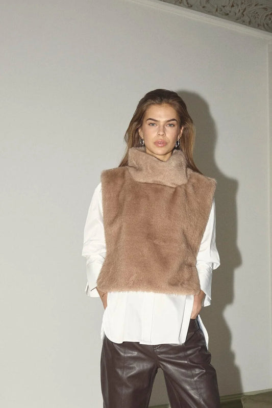 FERA FAUX VÄST CO COUTURE