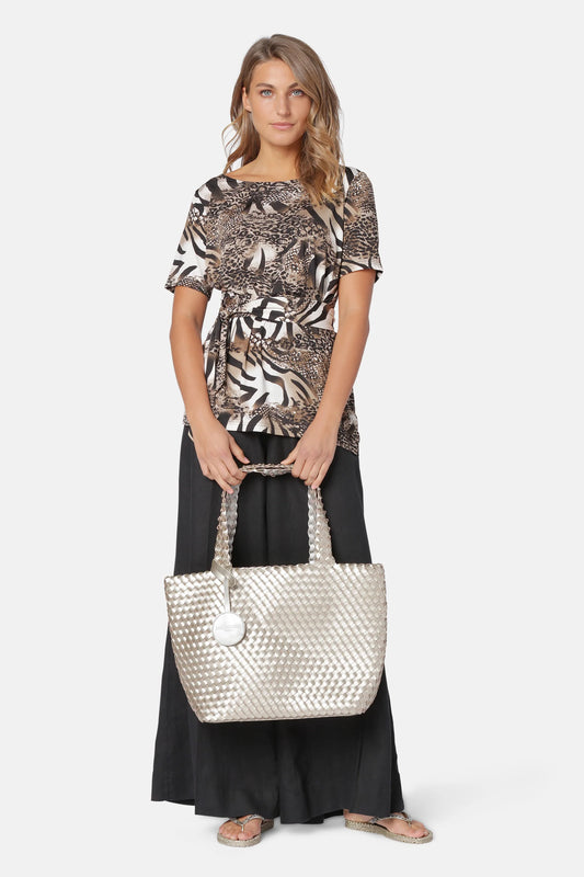 ILLSE TOTE BAG
