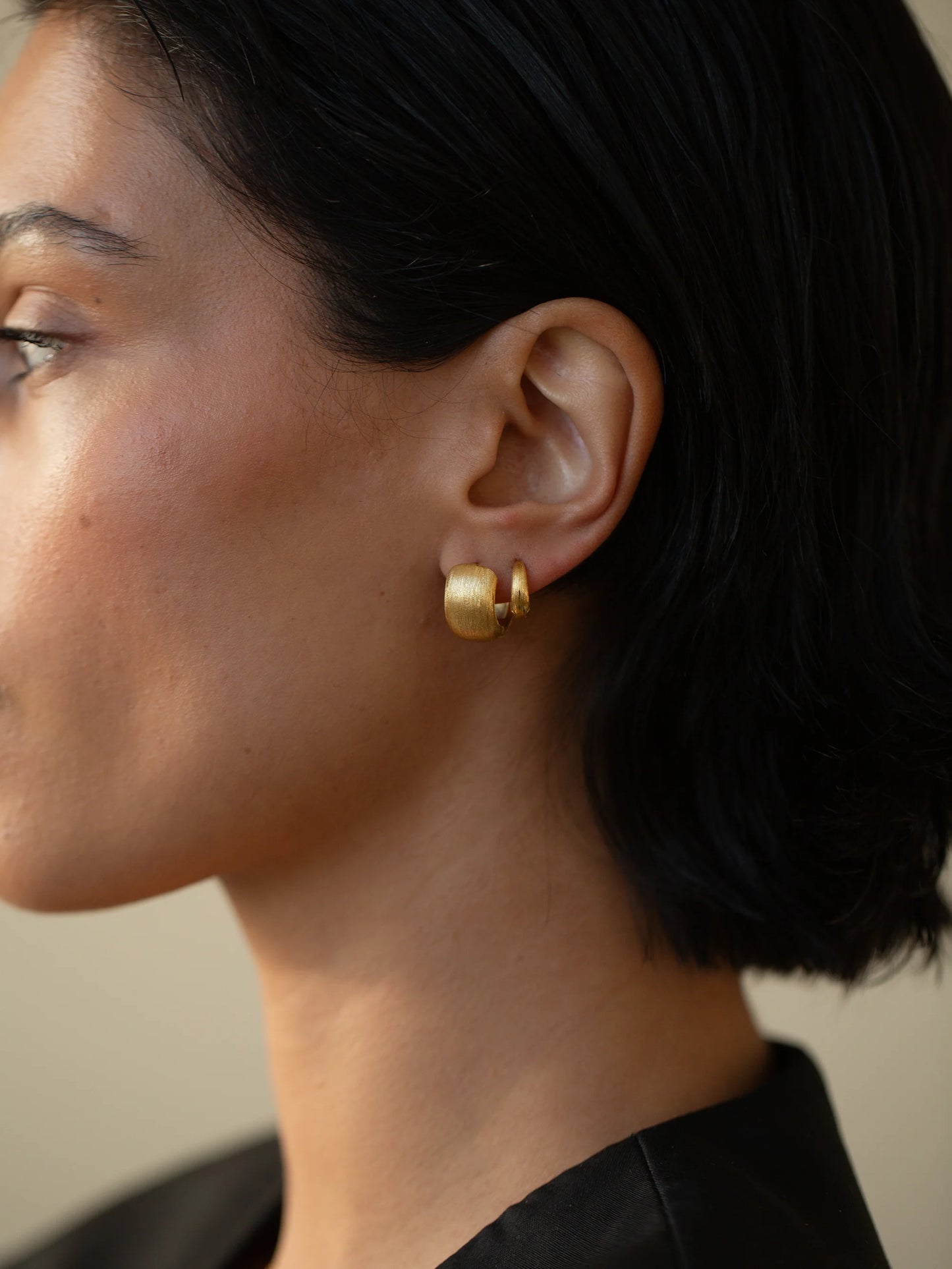 BRUSHED DOME HOOPS GULD