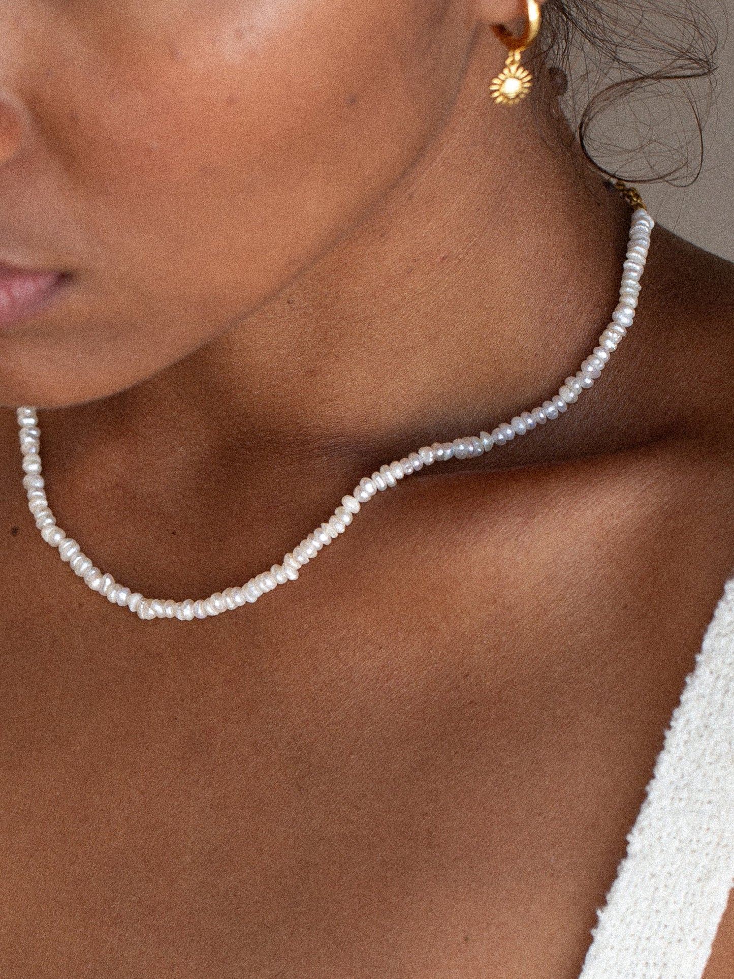 FRESHWATER PEARL NECKLACE