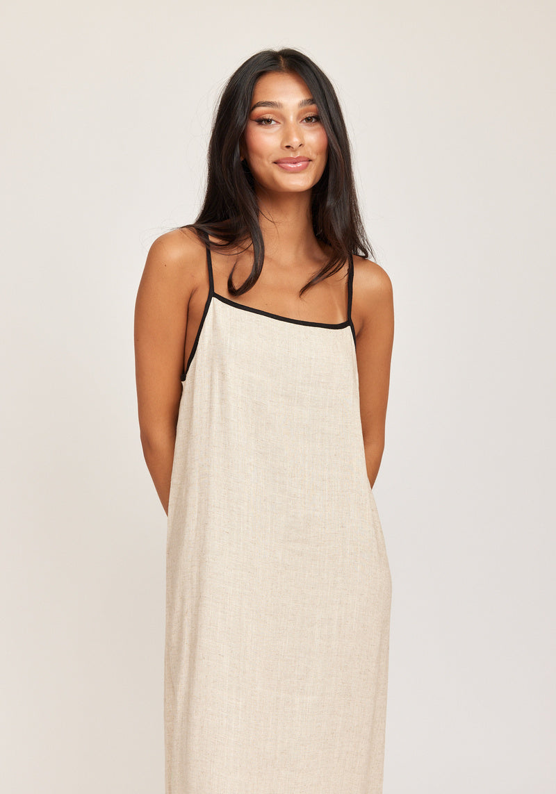 AMANDA LINE DRESS LIVE