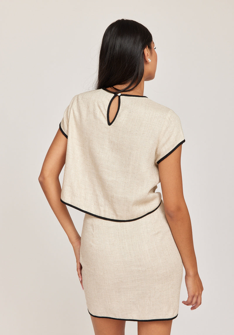 AMANDA LINE TOP