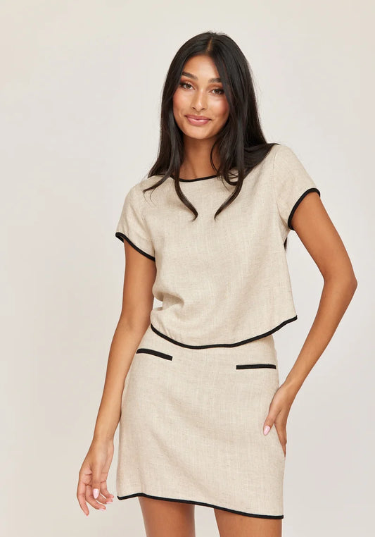 AMANDA LINE TOP