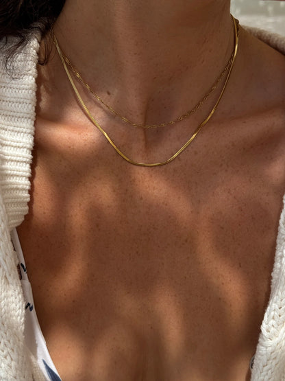 THIN SNAKE CHAIN NECKLACE